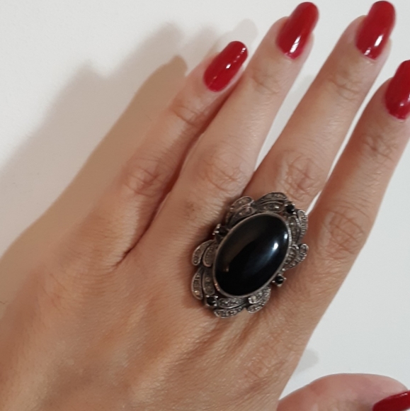 Vintage Jewelry - SOLD🦋  Huge vtg sterling silver onyx ring